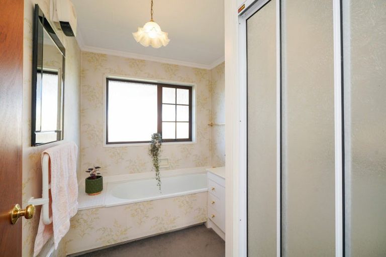 Photo of property in 92 Newcastle Street, Windsor, Invercargill, 9810