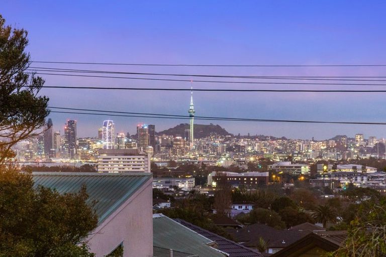 Photo of property in 219 East Coast Road, Campbells Bay, Auckland, 0620