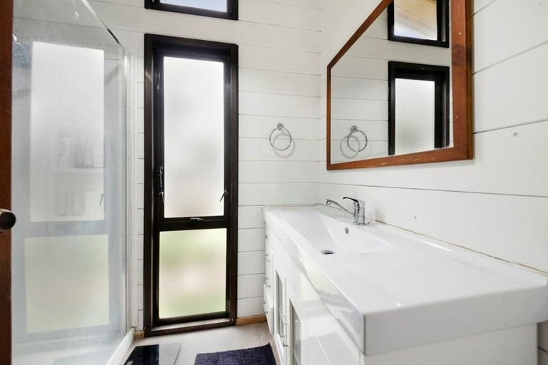 Photo of property in 5 Pinehurst Place, Wattle Downs, Auckland, 2103