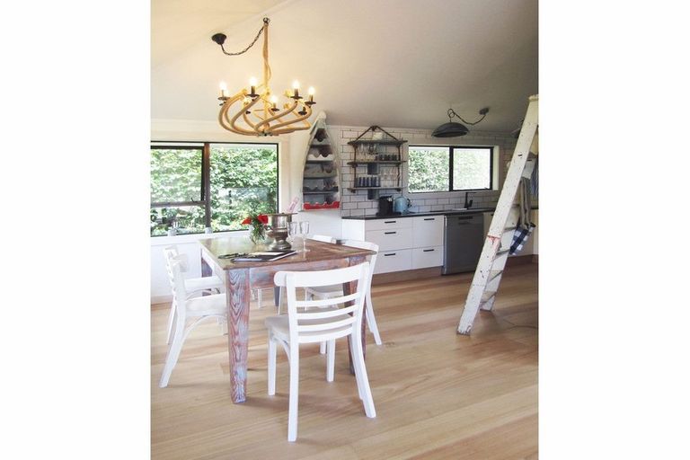 Photo of property in 82 Rangitane Loop Road, Kerikeri, 0294
