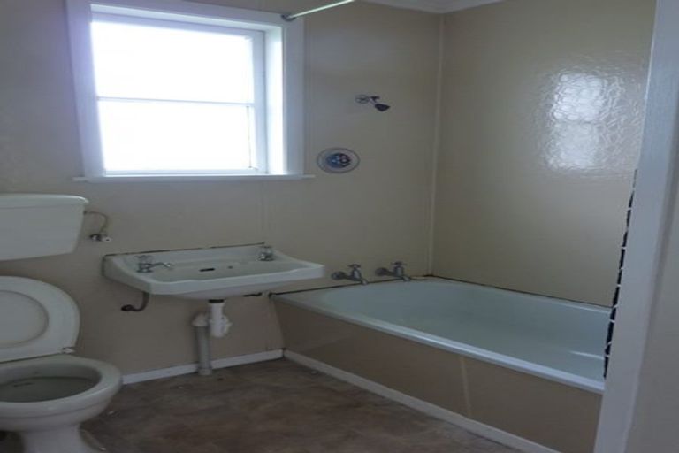 Photo of property in 296 South Road, Hawera, 4610