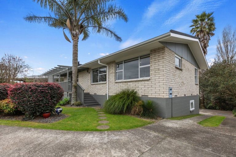 Photo of property in 10 Mountbatten Place, Te Puke, 3119