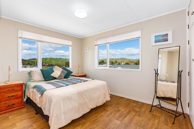 Photo of property in 1 Caduceus Place, Ascot Park, Porirua, 5024