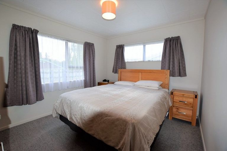 Photo of property in 31 Posa Avenue, Henderson, Auckland, 0612