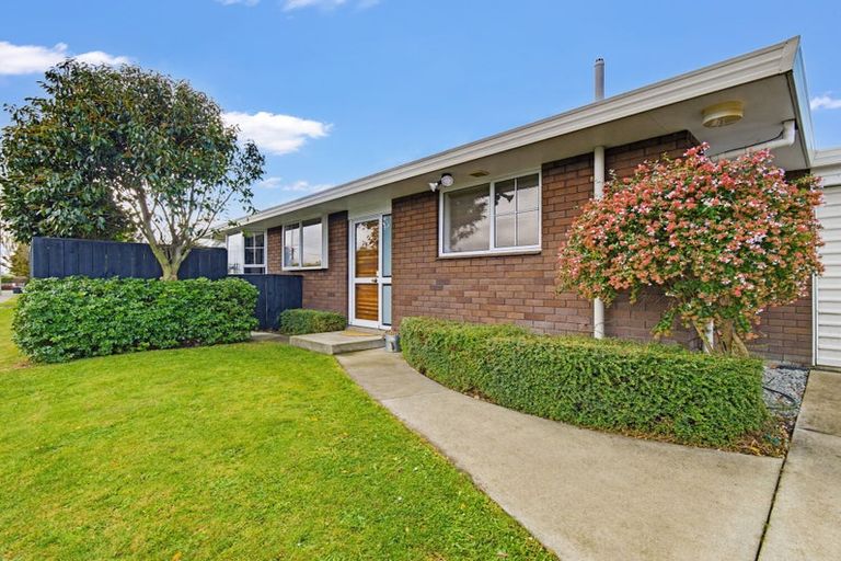 Photo of property in 2/63 Gainsborough Street, Hoon Hay, Christchurch, 8025