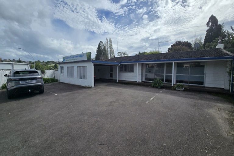 Photo of property in 43 Welcome Bay Road, Welcome Bay, Tauranga, 3112