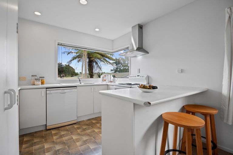 Photo of property in 14 Elliott Avenue, Bayview, Auckland, 0629
