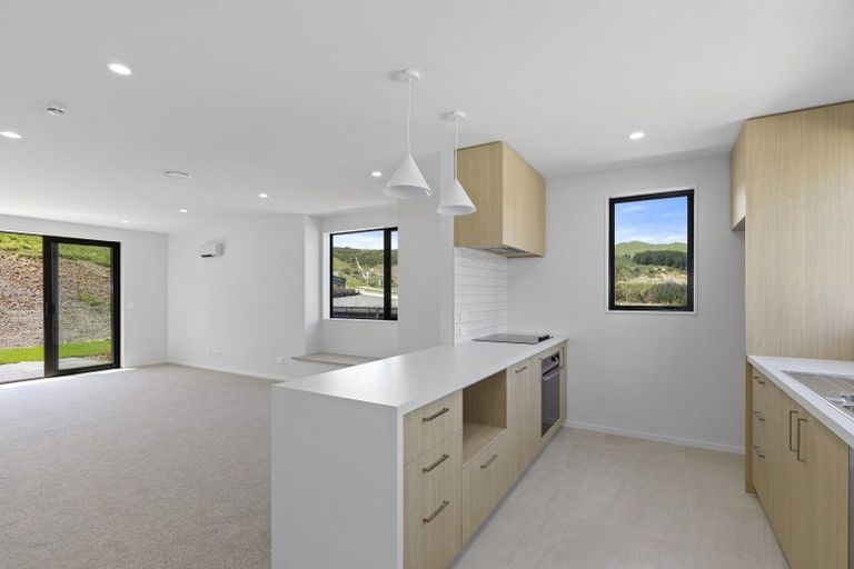 Photo of property in 39 Turtleback Avenue, Whitby, 5024