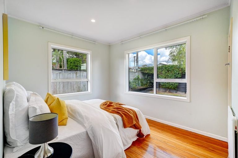 Photo of property in 1/9 Corrella Road, Belmont, Auckland, 0622