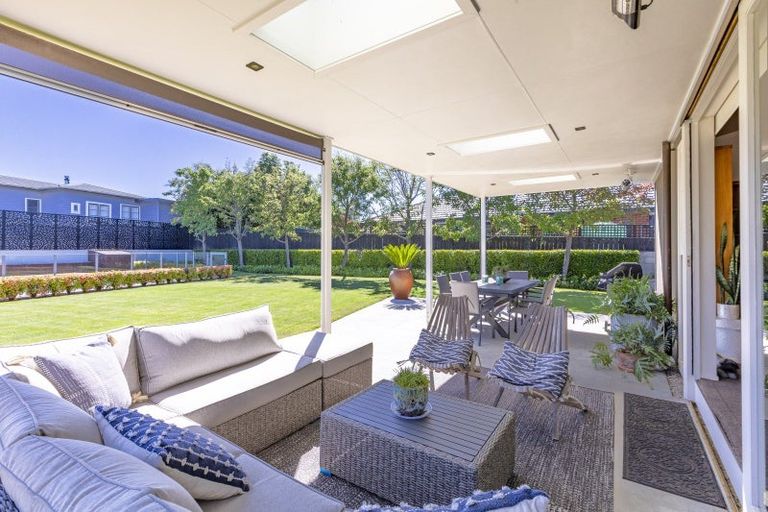 Photo of property in 15 Goodger Street, Waipukurau, 4200