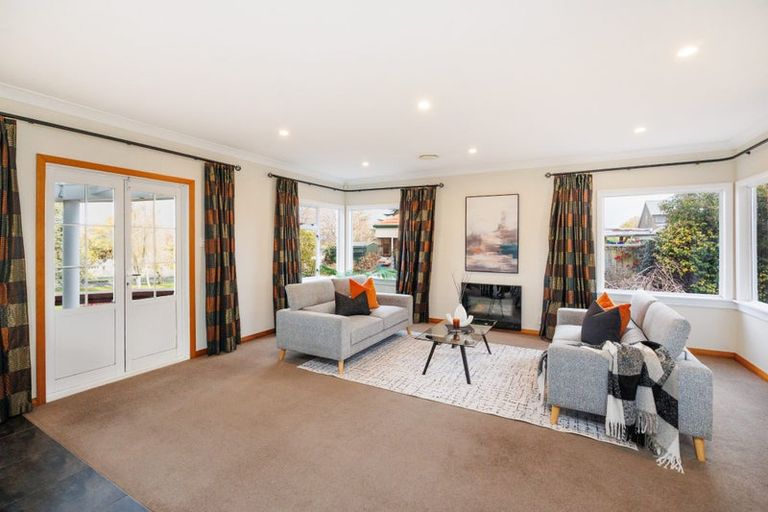 Photo of property in 917 Upper Main Street, Roslyn, Palmerston North, 4414