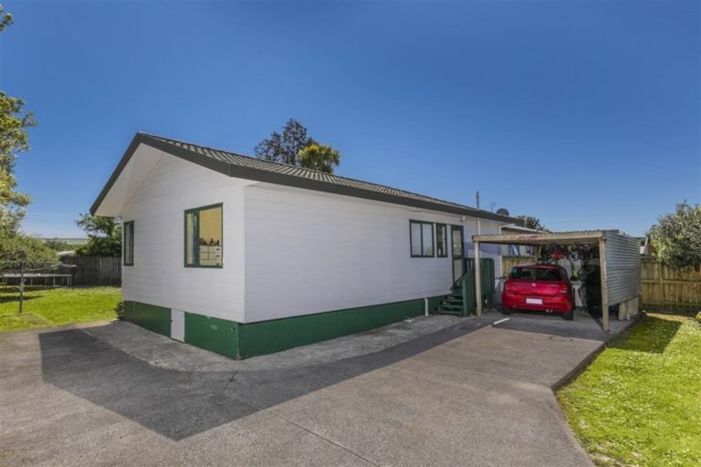 Photo of property in 704a Te Atatu Road, Te Atatu Peninsula, Auckland, 0610