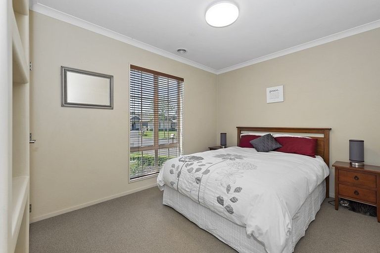 Photo of property in 8 Ravenscourt Place, Huntington, Hamilton, 3210