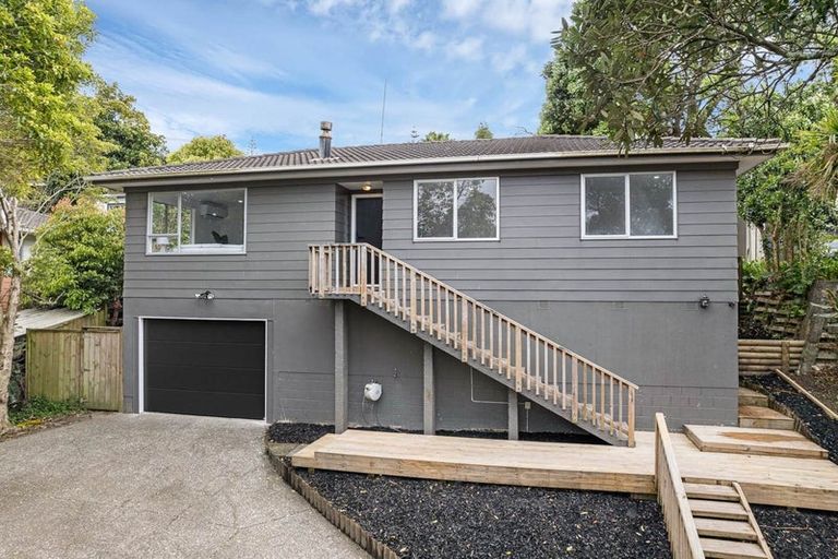 Photo of property in 25 Finn Place, Totara Vale, Auckland, 0629