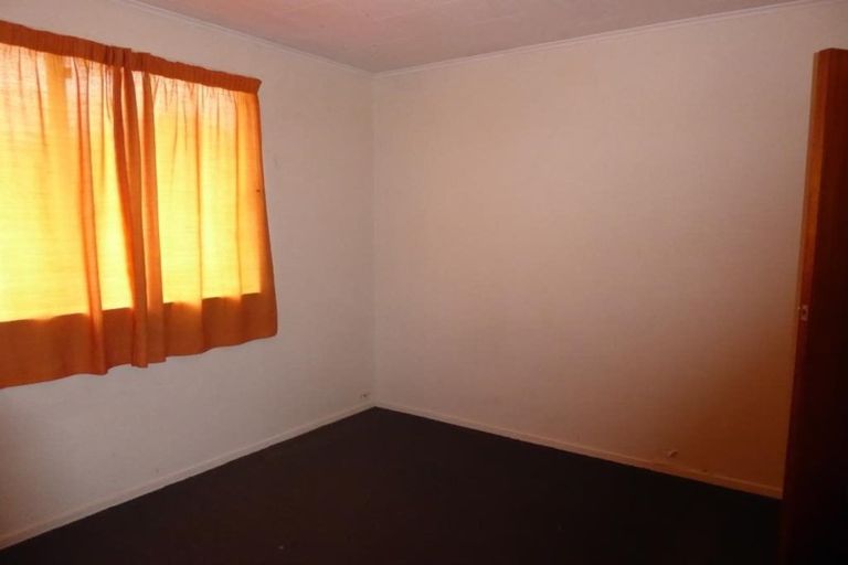 Photo of property in 1/62 Martin Street, Wallaceville, Upper Hutt, 5018