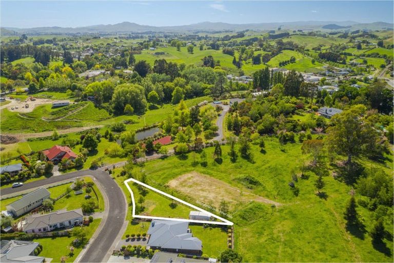 Photo of property in Parkland Drive, Waipawa, 4210