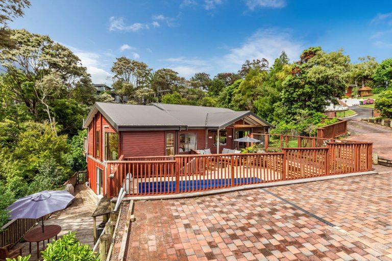 Photo of property in 233 Golf Road, Titirangi, Auckland, 0604