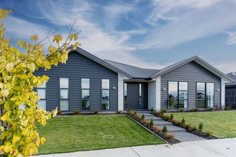Photo of property in 21 Goldie Drive, Rangiora, 7400