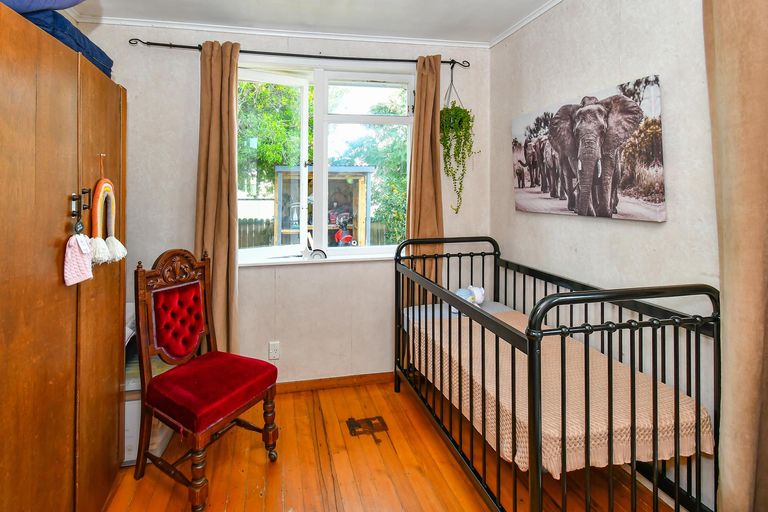 Photo of property in 41 Arimu Road, Papakura, 2110