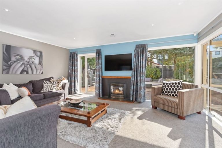 Photo of property in 7a Hidcote Place, Burnside, Christchurch, 8042