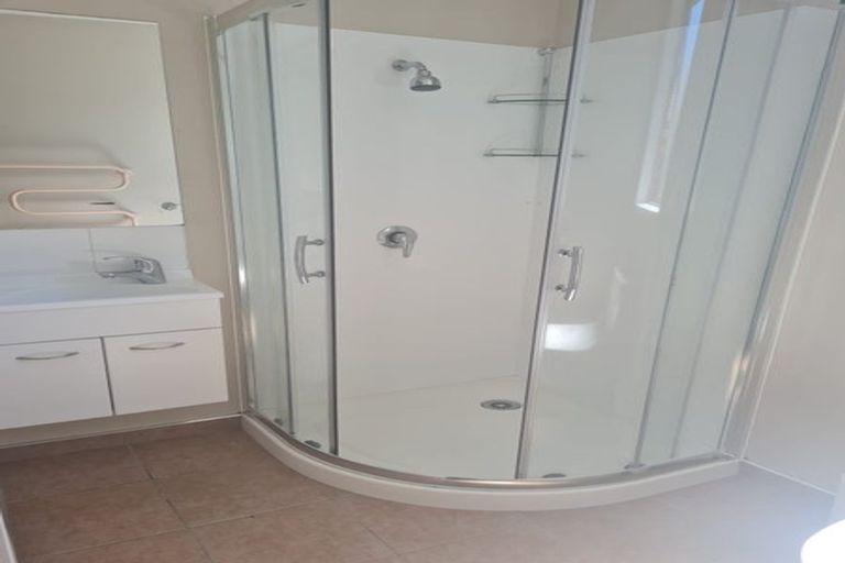 Photo of property in 3a Paeroa Street, Riccarton, Christchurch, 8041