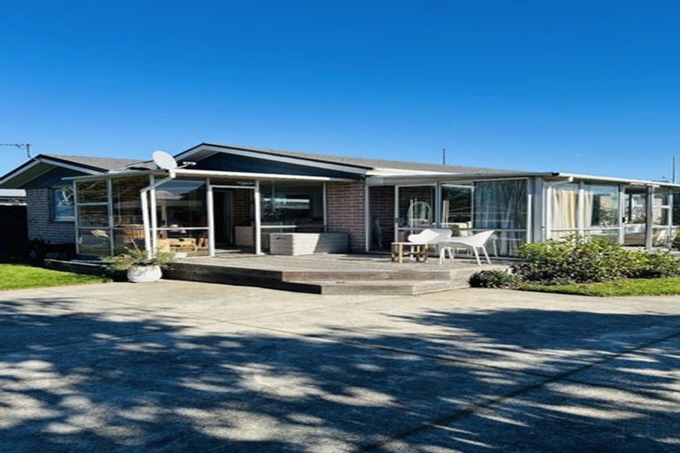 Photo of property in 91 Warren Crescent, Hillmorton, Christchurch, 8025