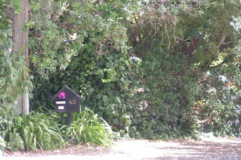 Photo of property in 1/42 Clarence Road, Northcote Point, Auckland, 0627