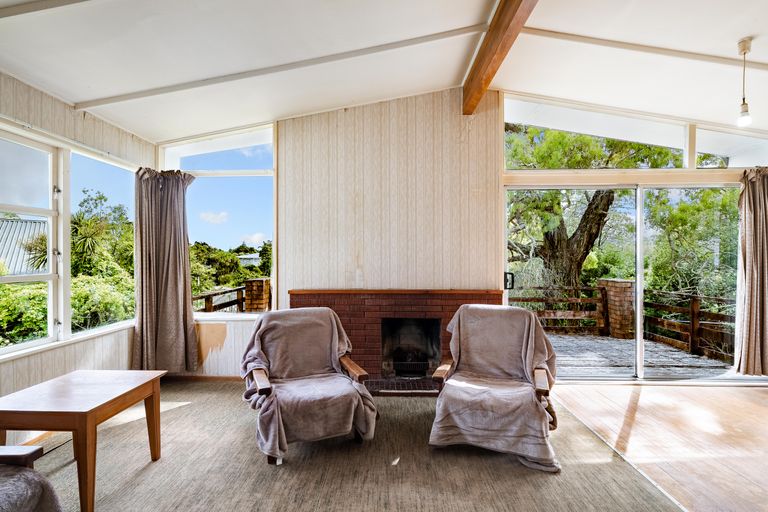 Photo of property in 17 Hilling Street, Titirangi, Auckland, 0604