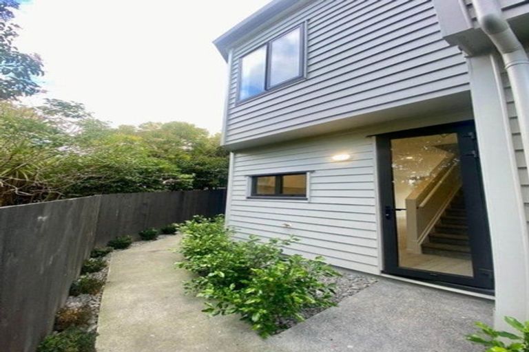 Photo of property in 8/52 Rua Road, Glen Eden, Auckland, 0602