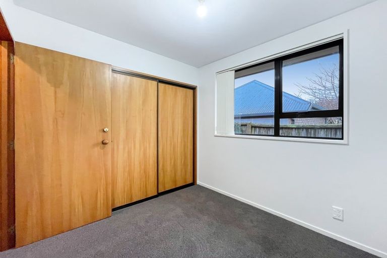 Photo of property in 2/53 Mcfaddens Road, St Albans, Christchurch, 8052