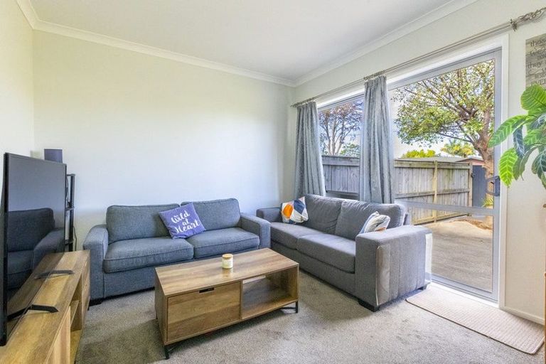 Photo of property in 114 Avondale Road, Taradale, Napier, 4112