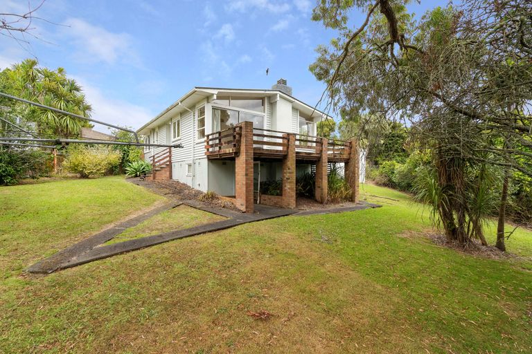 Photo of property in 17 Hilling Street, Titirangi, Auckland, 0604