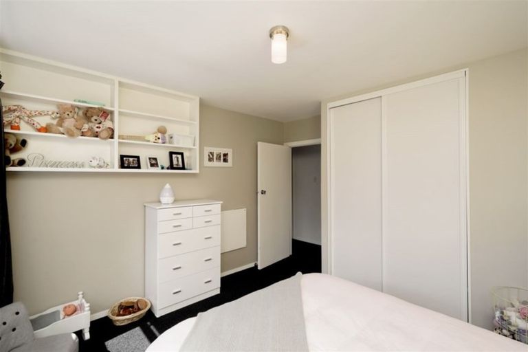 Photo of property in 4a Canberra Place, Redwood, Christchurch, 8051