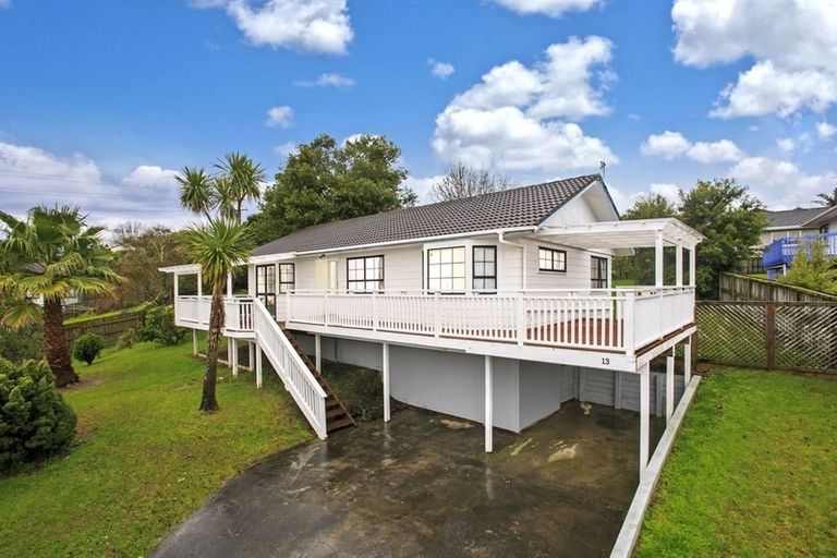 Photo of property in 13 Santiago Crescent, Unsworth Heights, Auckland, 0632
