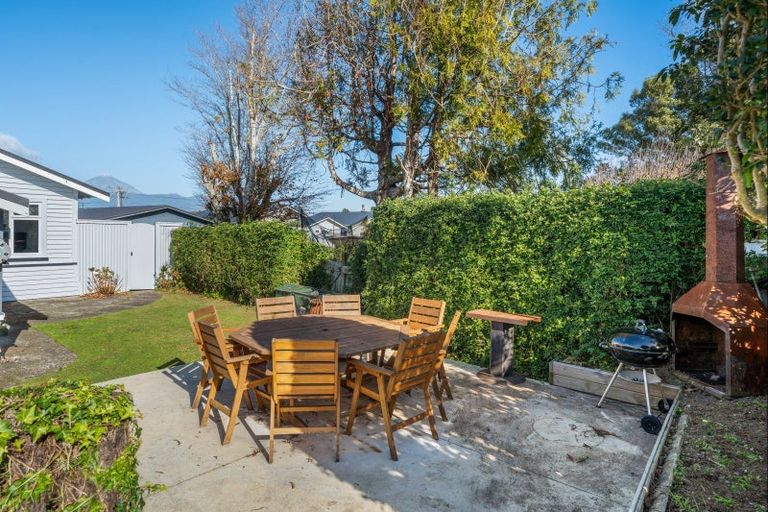 Photo of property in 14a Walsh Road, Westown, New Plymouth, 4310