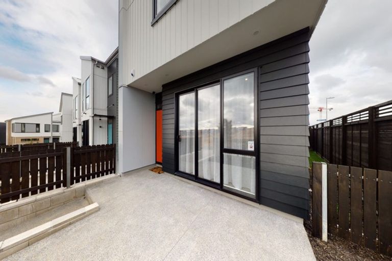 Photo of property in 62 Nugget Avenue, Hobsonville, Auckland, 0616