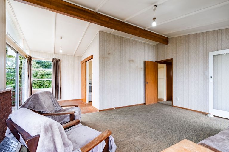 Photo of property in 17 Hilling Street, Titirangi, Auckland, 0604