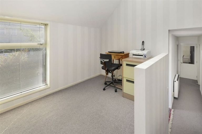 Photo of property in 3 Banff Place, Avonhead, Christchurch, 8042