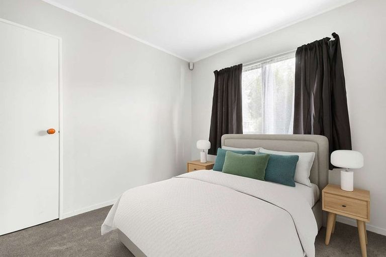 Photo of property in 2/17 Mcdougall Street, Manurewa East, Auckland, 2102