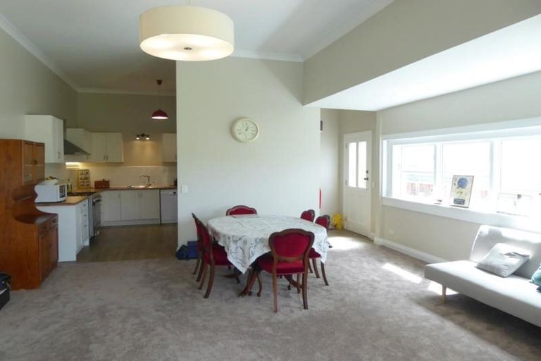 Photo of property in 40 Garden Road, Northland, Wellington, 6012