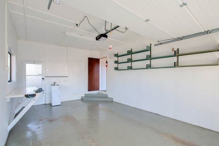 Photo of property in 112a Avondale Road, Taradale, Napier, 4112