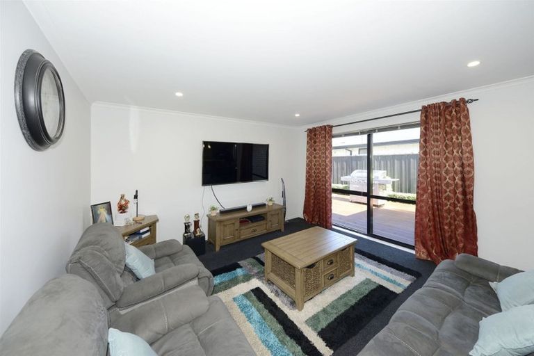 Photo of property in 22 Hartford Crescent, Rolleston, 7615