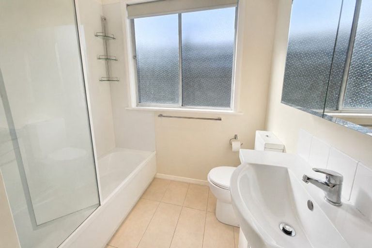 Photo of property in 1b Horoeka Street, Stokes Valley, Lower Hutt, 5019
