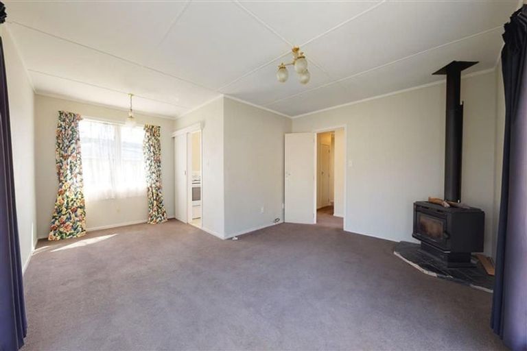 Photo of property in 15 Mitimiti Grove, Wainuiomata, Lower Hutt, 5014