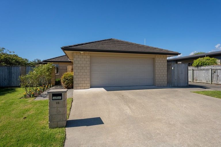 Photo of property in 10 Ludlam Way, Otaki, 5512