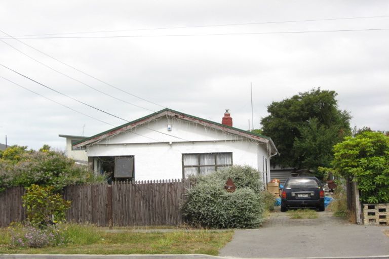 Photo of property in 106 Mackworth Street, Woolston, Christchurch, 8062