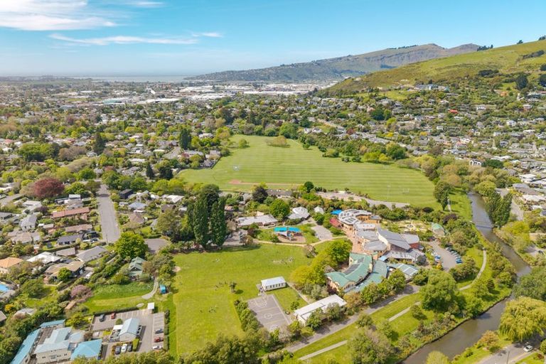 Photo of property in 60 Wilsons Road, Saint Martins, Christchurch, 8022