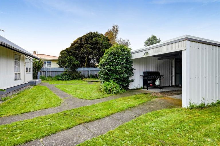 Photo of property in 45 Iredale Road, Hawera, 4610