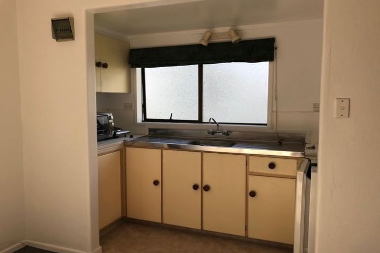 Photo of property in 43 Welcome Bay Road, Welcome Bay, Tauranga, 3112