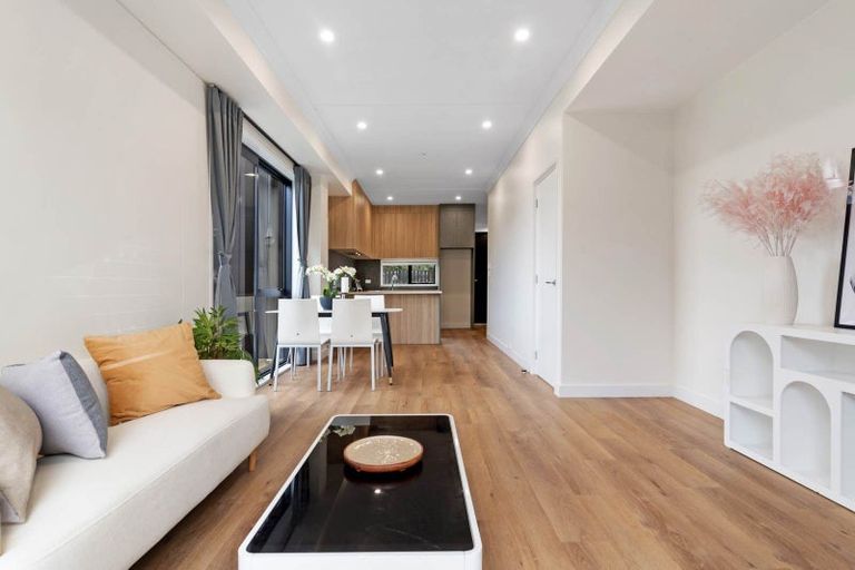 Photo of property in 44e Westgate Drive, Westgate, Auckland, 0614
